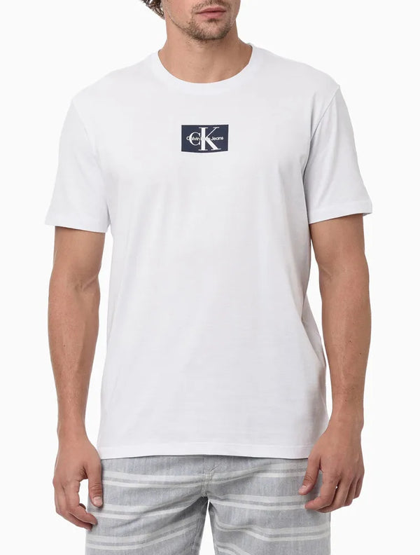 CAMISETA MANGA CURTA CALVIN KLEIN JEANS RE ISSUE RETANGULO BRANCO