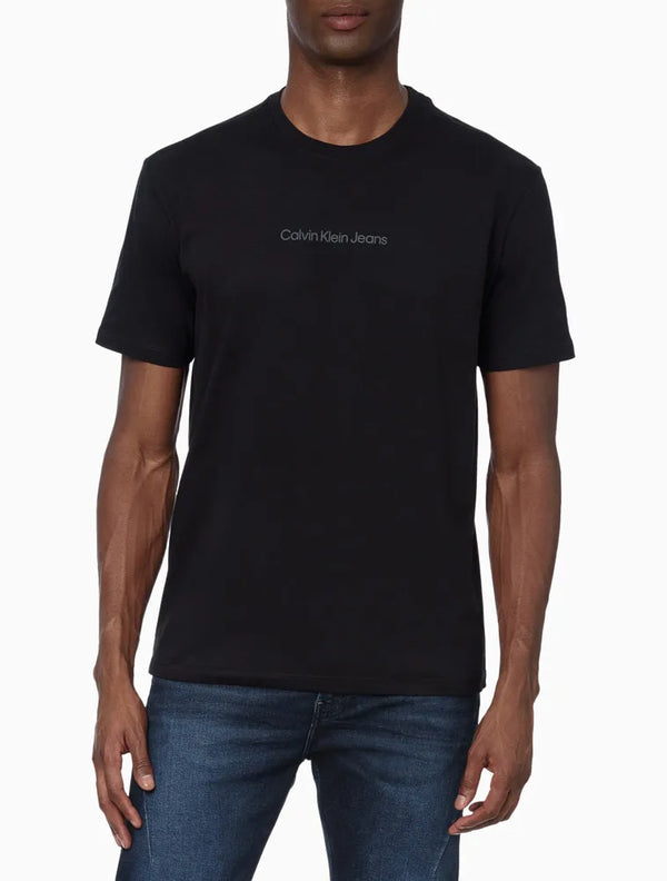 CAMISETA MASCULINA DE ALGODÃO ESTAMPA LOGO CENTRALIZADO CALVIN KLEIN JEANS PRETO